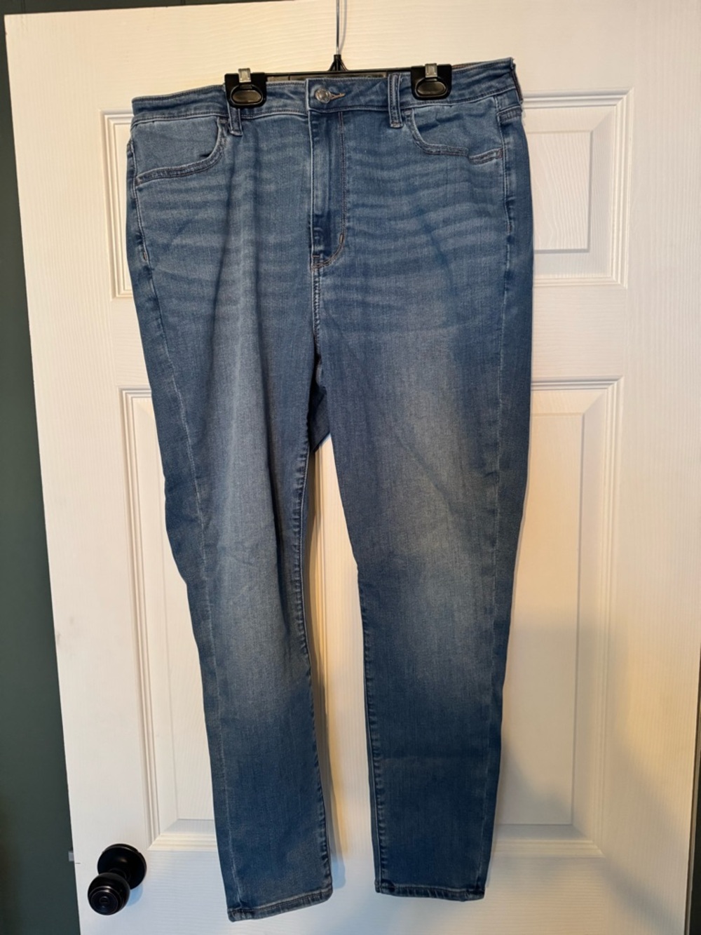 American Eagle Outfitters Slim Straight Blue Jeans